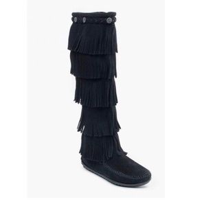 Minnetonka black suede fringe boots size 7